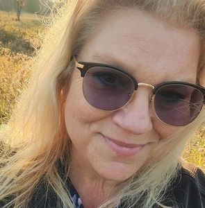 Meet your Posher, Deborah